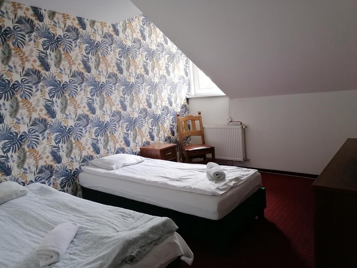 Pensjonat Telimena Hotel Zwierzyniec Buitenkant foto