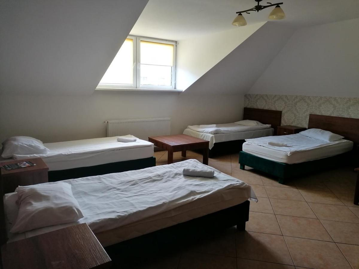 Pensjonat Telimena Hotel Zwierzyniec Buitenkant foto