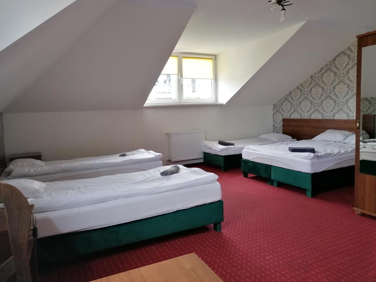 Pensjonat Telimena Hotel Zwierzyniec Buitenkant foto