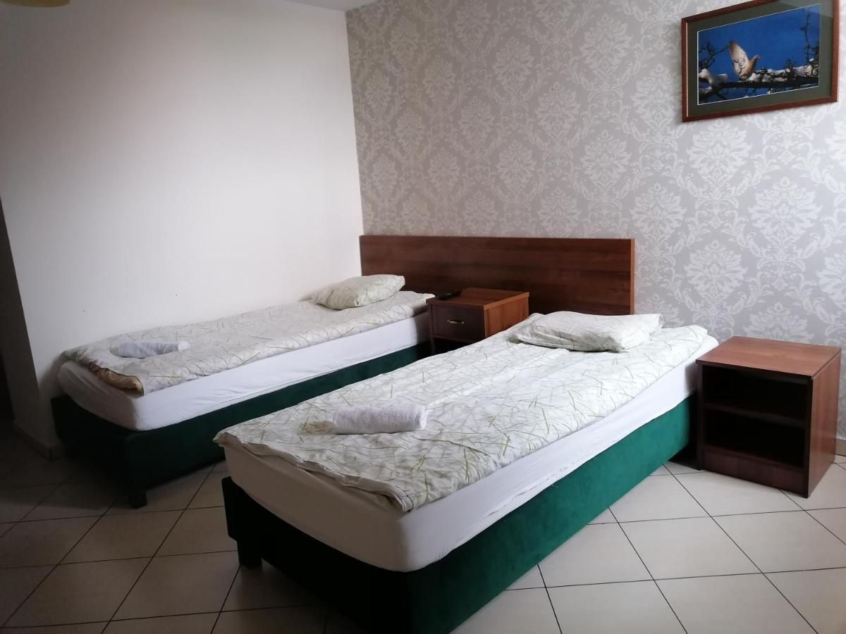 Pensjonat Telimena Hotel Zwierzyniec Buitenkant foto